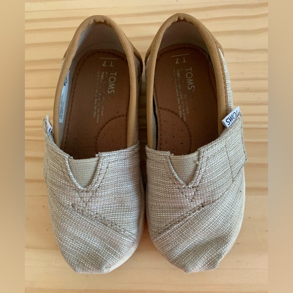 Tom’s Tiny Alpargata woven shoes. Toddler 7. - Picture 2 of 6